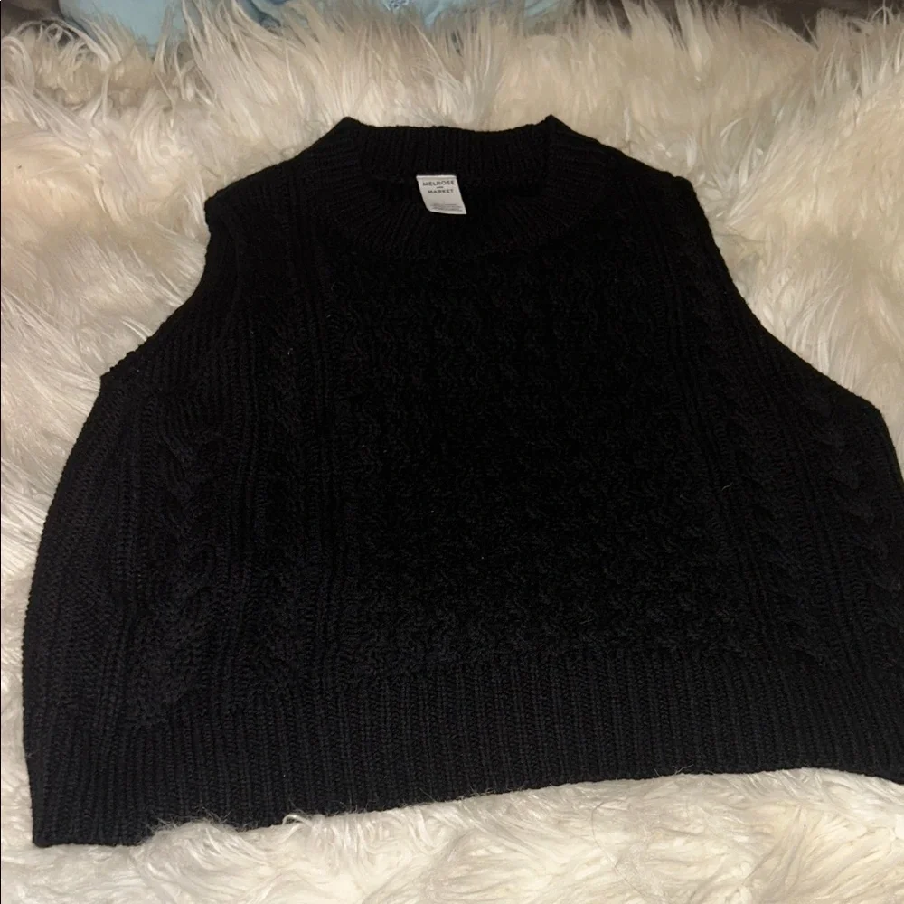 Melrose and Market Black V-Neck Sweater Vest - Picture 6 of 8